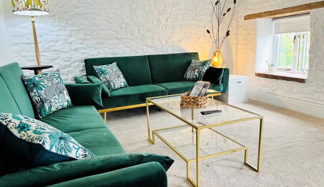 Stylish & Rural Luxury Cottage