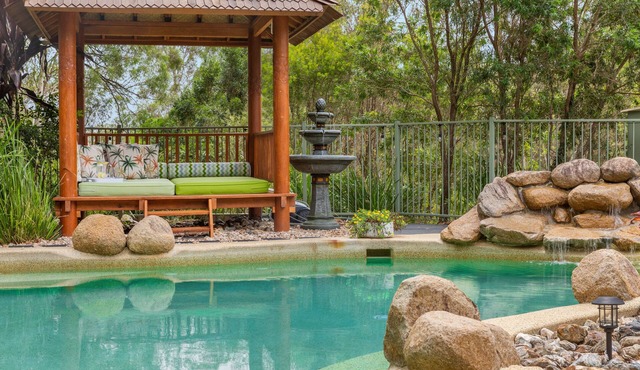 Stylish rural retreat on the foothills of Mt. Mee