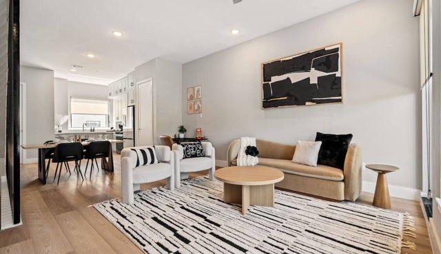 Stylish Scandinavian home w/Garage & Patio