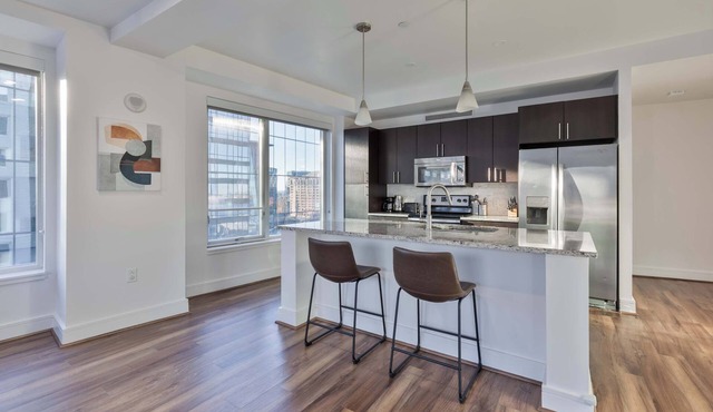 Stylish Seaport Apt Near Waterfront