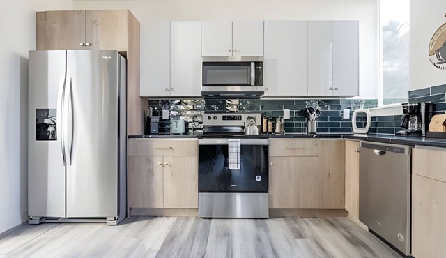 Stylish Seattle 3BR Retreat Rooftop & Parking