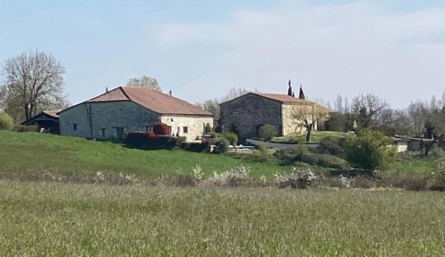 Stylish, spacious farmhouse 'Crouzillac' with private heated pool
