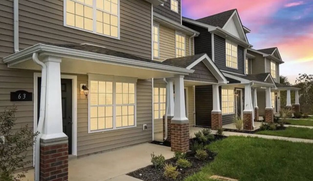 Stylish space with easy access to Clarksville’s best shopping and restaurants.
