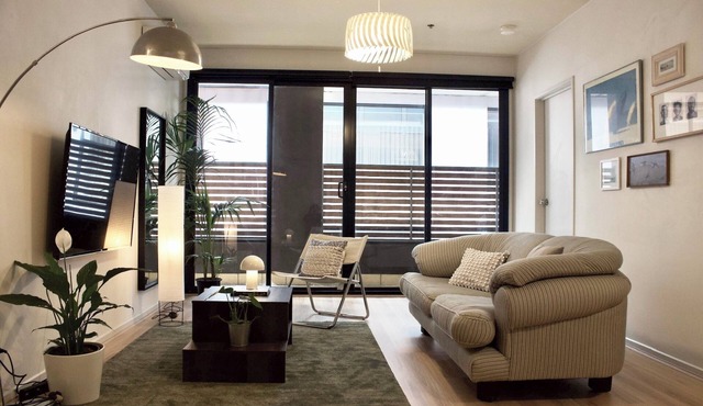 Stylish & Spacious 2BR Apt, Queen vic Market & CBD