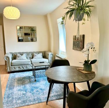 Stylish spacious 1 bed flat