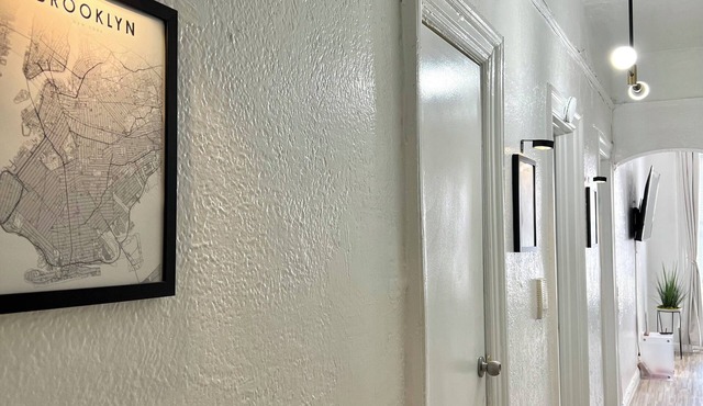 Stylish & Spacious 2BR Apartment in the Heart of Harlem, close to Transportation