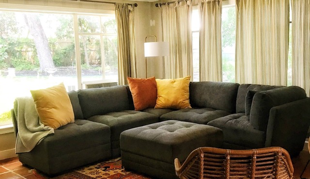 Stylish Spacious apartment near downtown San Antonio