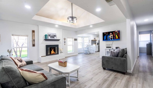 Stylish, Spacious Entire Hm 4/2 in nice Killeen neighborhood