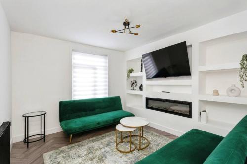 Stylish Spacious House Central Tonbridge With Free Parking & Garden