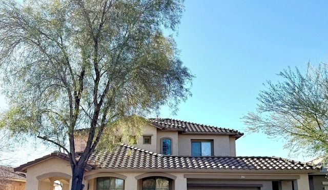 Stylish & Spacious Retreat Near Surprise Stadium - Room to Spread Out!