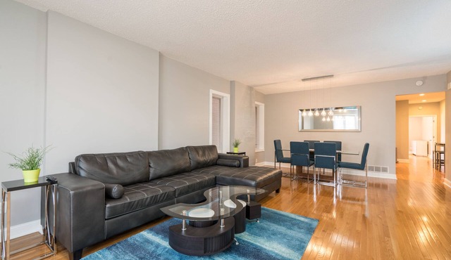 Stylish & Spacious Shaw Retreat: King Bed, Hardwood Floors, Near Attractions