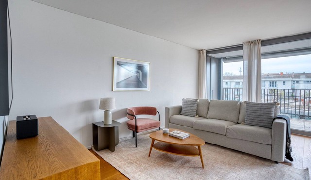 Stylish St. Johann 2BR w/Parking & W/D, nr River, by Blueground