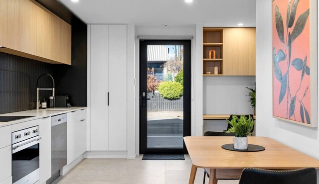 Stylish Stay – Heart of the CBD