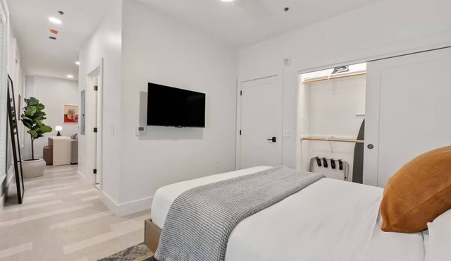Stylish Stay in Best Location—Perfect for Exploring Downtown | 2 Unit