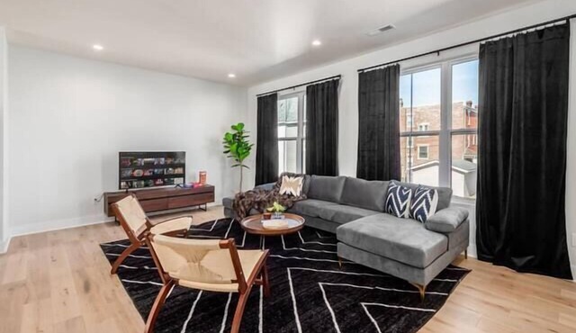Stylish Stay on Oak - Columbus!