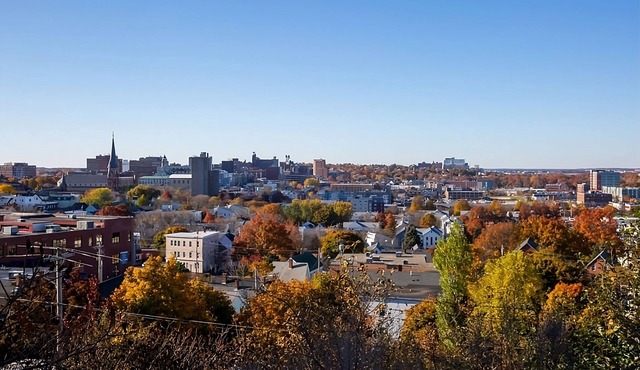 Stylish Stay | Savor Seafood & Explore Portland’s History!