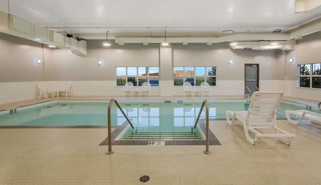 Stylish Stay with Swimming Pool, and Easy Access to Rafting Adventures