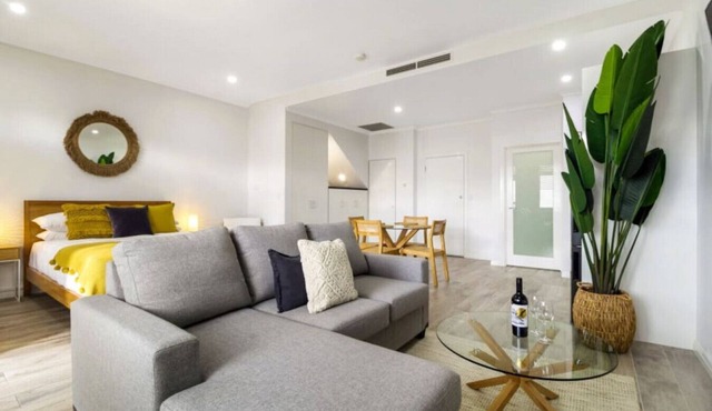 Stylish Studio close to City