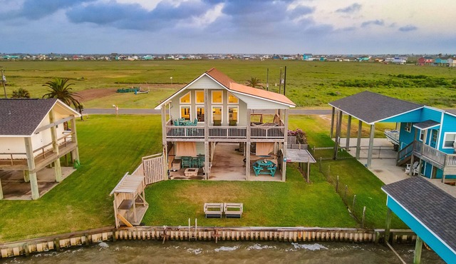 Stylish Studio on ICW w Sargent Beach Views