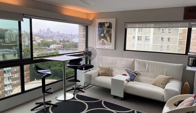 Stylish Studio with Harbour & Pool Views