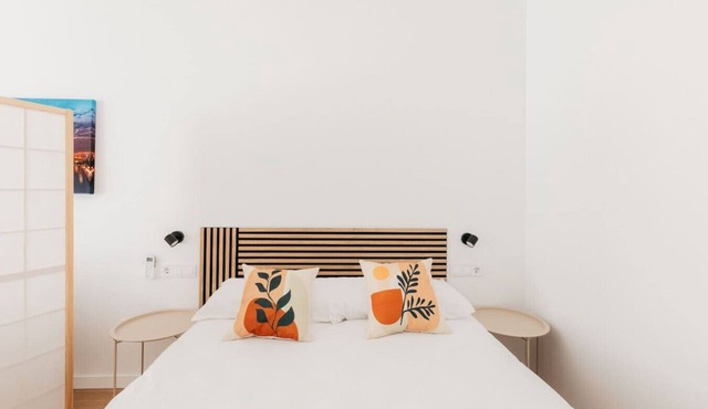 Stylish Studio with Easy Access to Valencia's Best