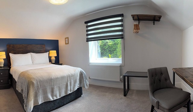 Stylish Studio with Kitchenette - Double En-suite