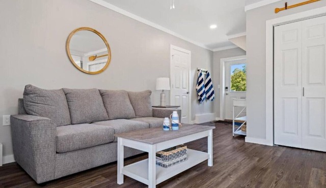 Stylish, Stunning Water View, Dogs, A/C, Fire Pit