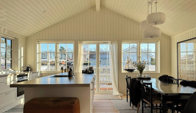 Stylish summer house by Knudshoved lighthouse
