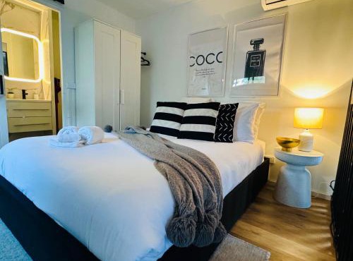 Stylish tiny home in Melton west