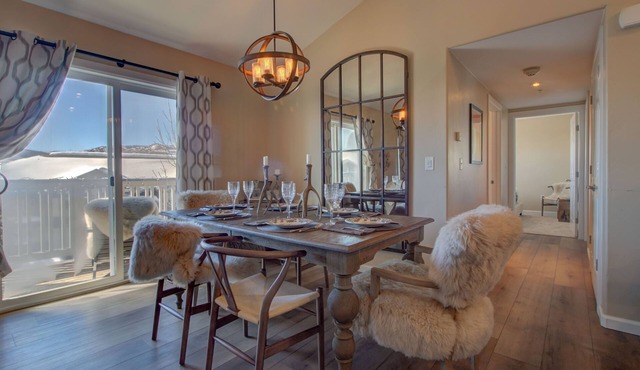 Stylish Top-Floor Condo | Walk to Ski Area!