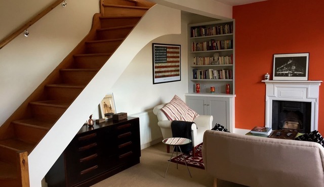 Stylish top floor 1 bed flat in West Hampstead