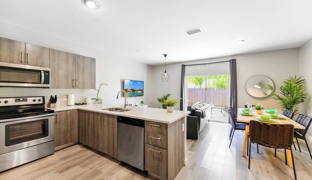 Stylish Townhouses by Design District