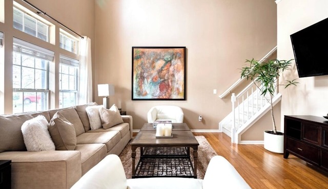 Stylish Townhome w/Gym, Washer/Dryer, Parking, Pet-Friendly!