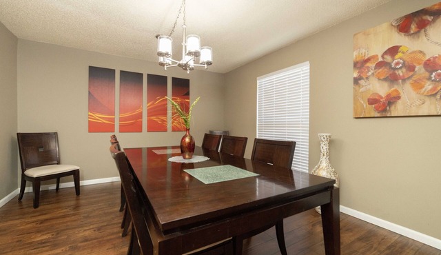 Stylish Townhome w Shared Pool Access in Gated Complex - STR Permit 22-13500336