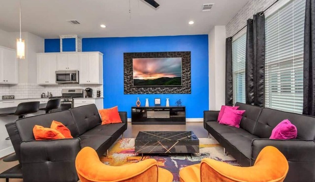 Stylish Townhouse in Central Houston