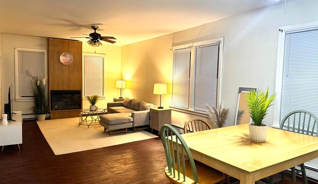 Stylish Troy Apartment Free parking Near RPI