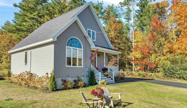 Stylish Tuftonboro Neck Retreat | Walk to Lake Winnipesaukee