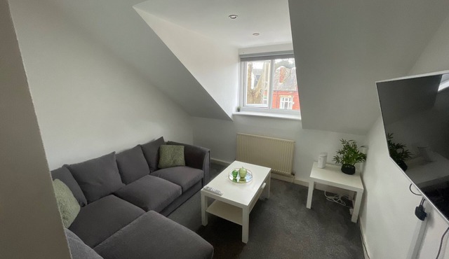 Stylish Two Bedroom Apartment in Leeds