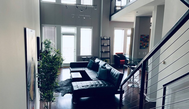 Stylish & Unique ATL Loft In Atlantic Station