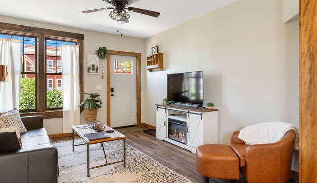 Stylish Uptown Butte Condo - 634