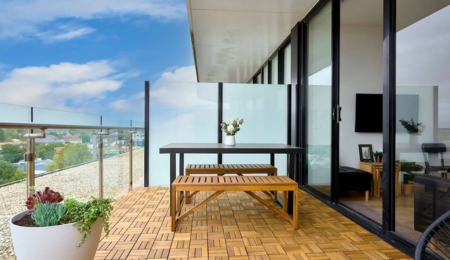 Stylish Urban Retreat Prime Location