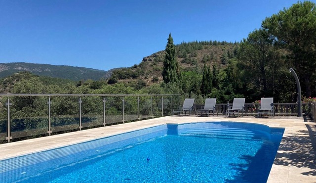 Stylish villa with private pool located in the heart of Occitanie