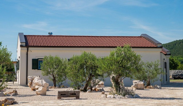 Stylish Villa in Lovreč with Sauna