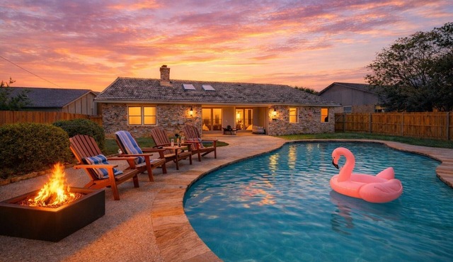 Stylish Villa-Near Stadiums, Large Pool,Pool Table