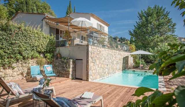 Stylish villa with air conditioning