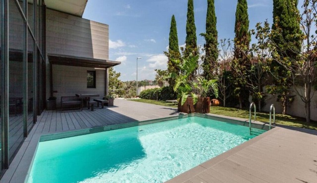 Stylish Villa with Private Pool near Barcelona