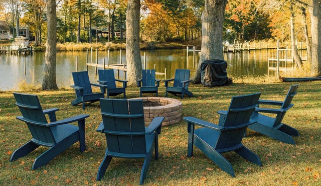 Stylish Waterfront Retreat With Peaceful Views