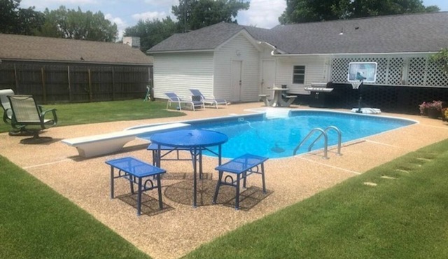Stylish, welcoming 3 bedroom home right in the heart of Fort Smith