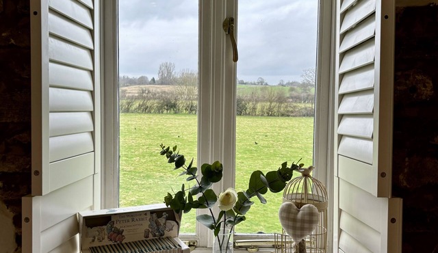 Stylish Wiltshire Country Cottage Retreat with Garden