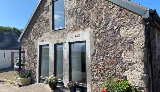 Stylishly converted Dairy Parlour/cottage on rural farm